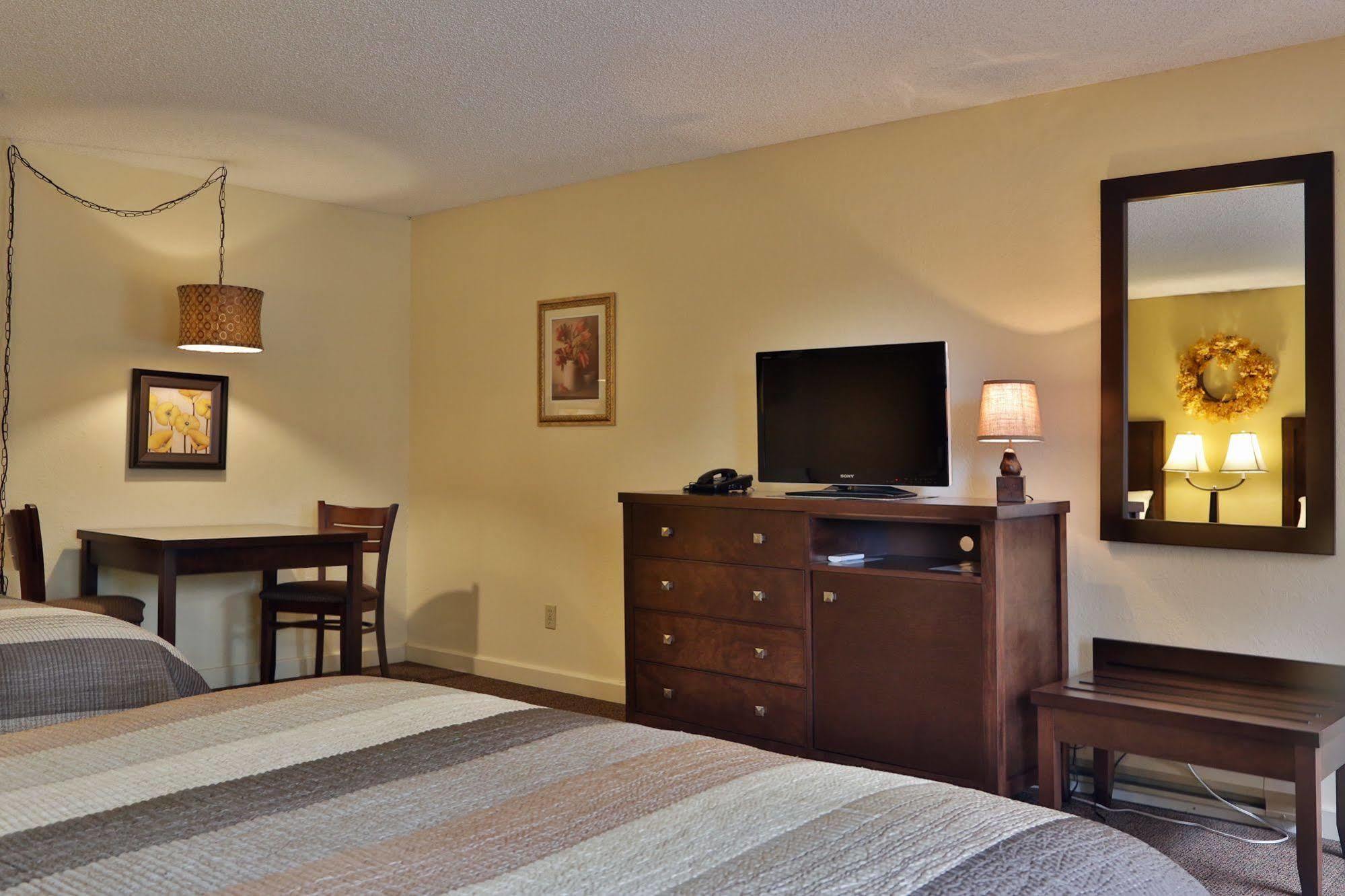 Harbor Inn Freeland Ngoại thất bức ảnh