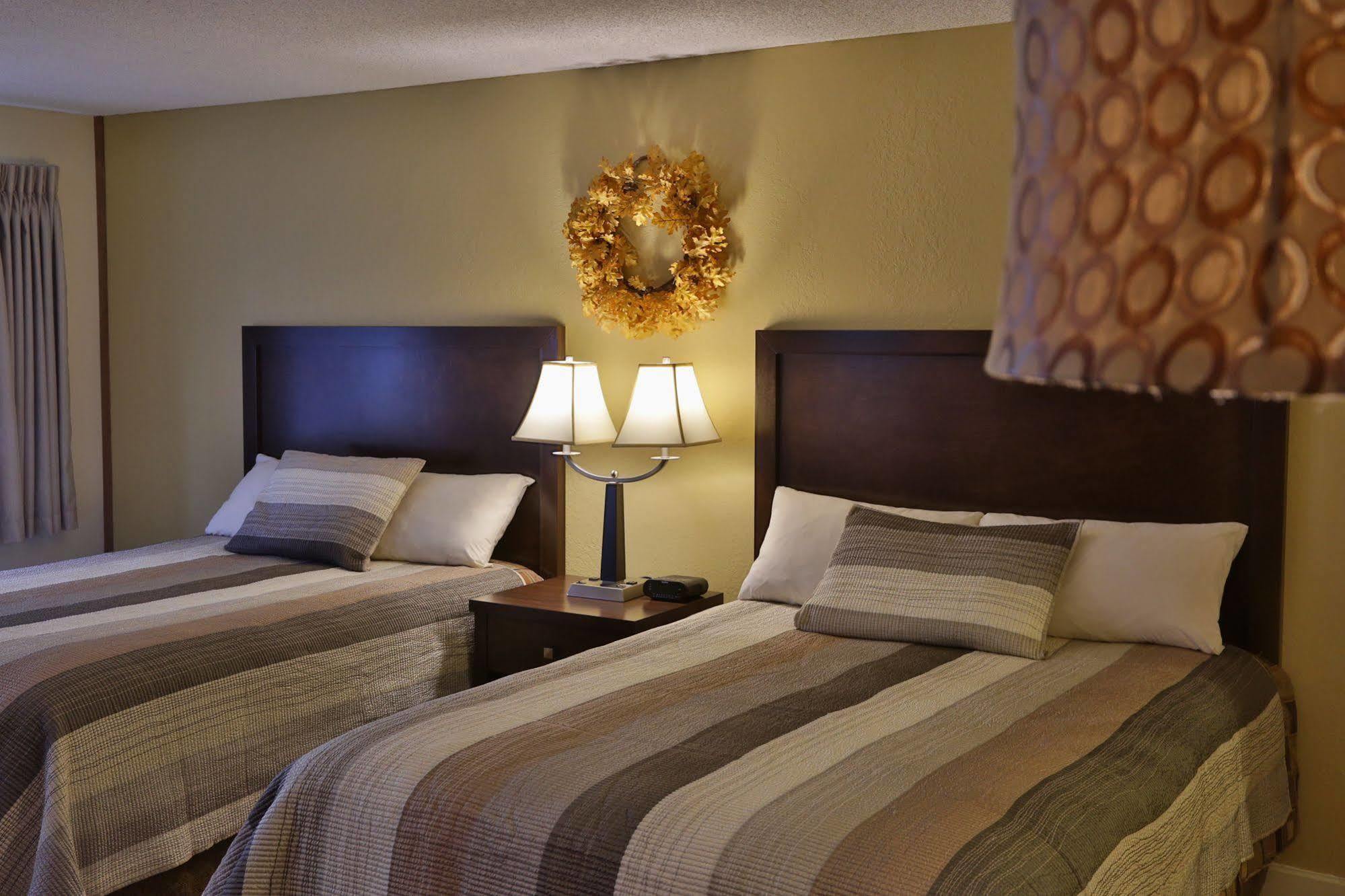 Harbor Inn Freeland Ngoại thất bức ảnh